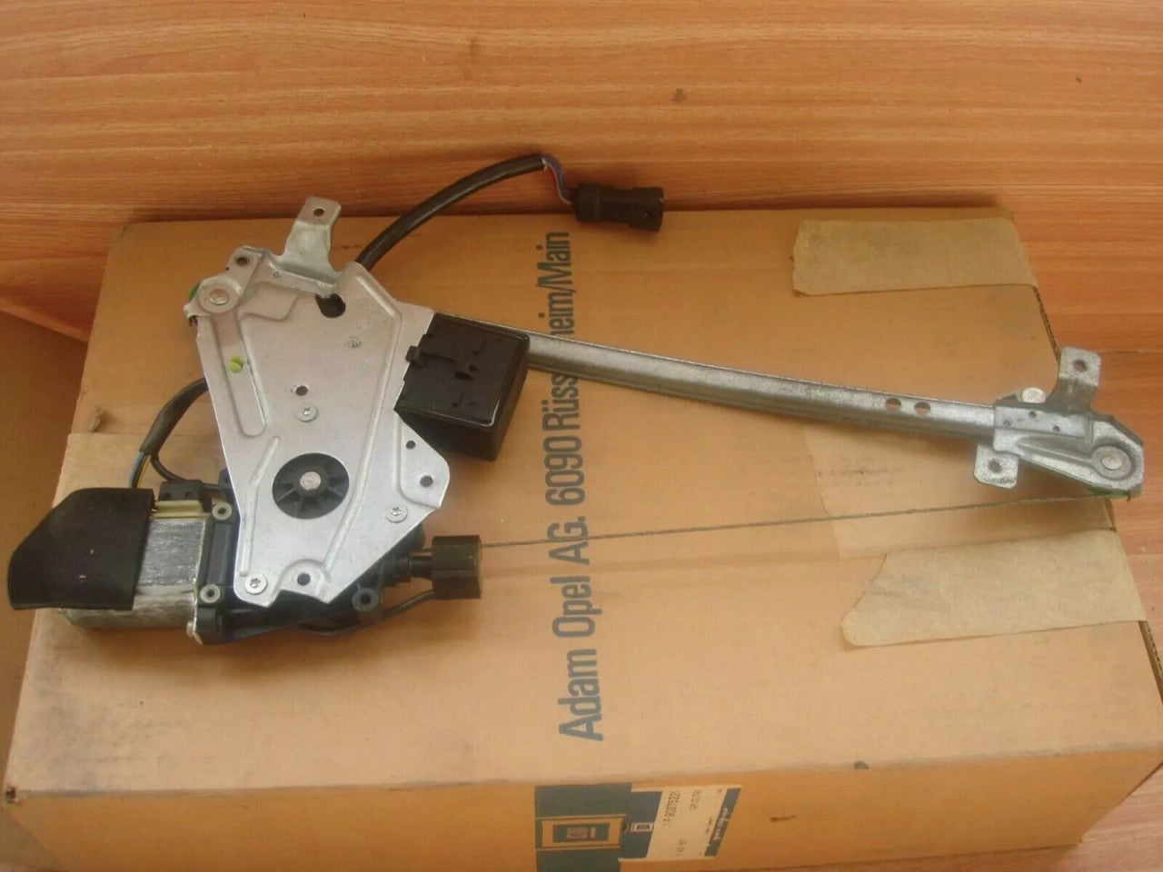 Window Regulator Rear fits Opel Omega A Vauxhall Carlton 90275221 Genuine View Rear