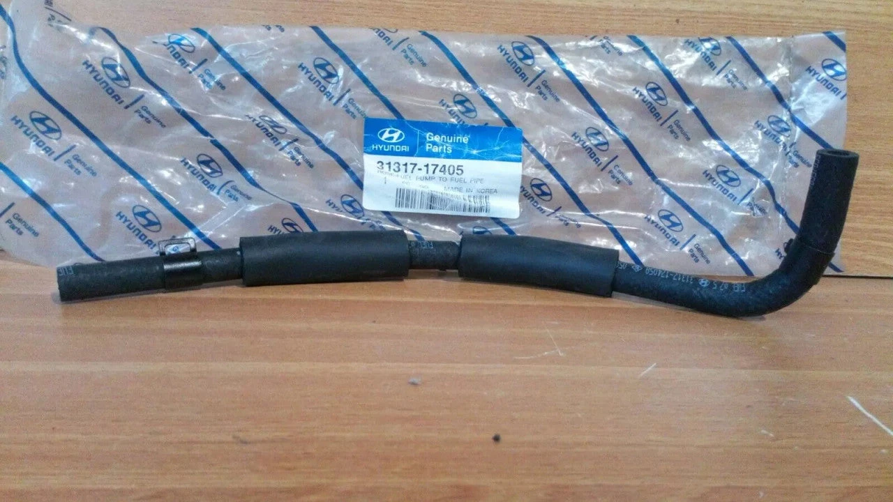 Fuel Hose fits Hyundai Matrix 3131717405 Genuine View Front