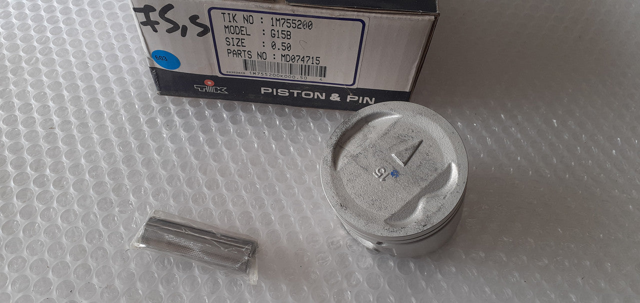 4x Piston fits Mitsubishi G15B engine 76mm Bore Oversize 0.50mm MD074715 View Front