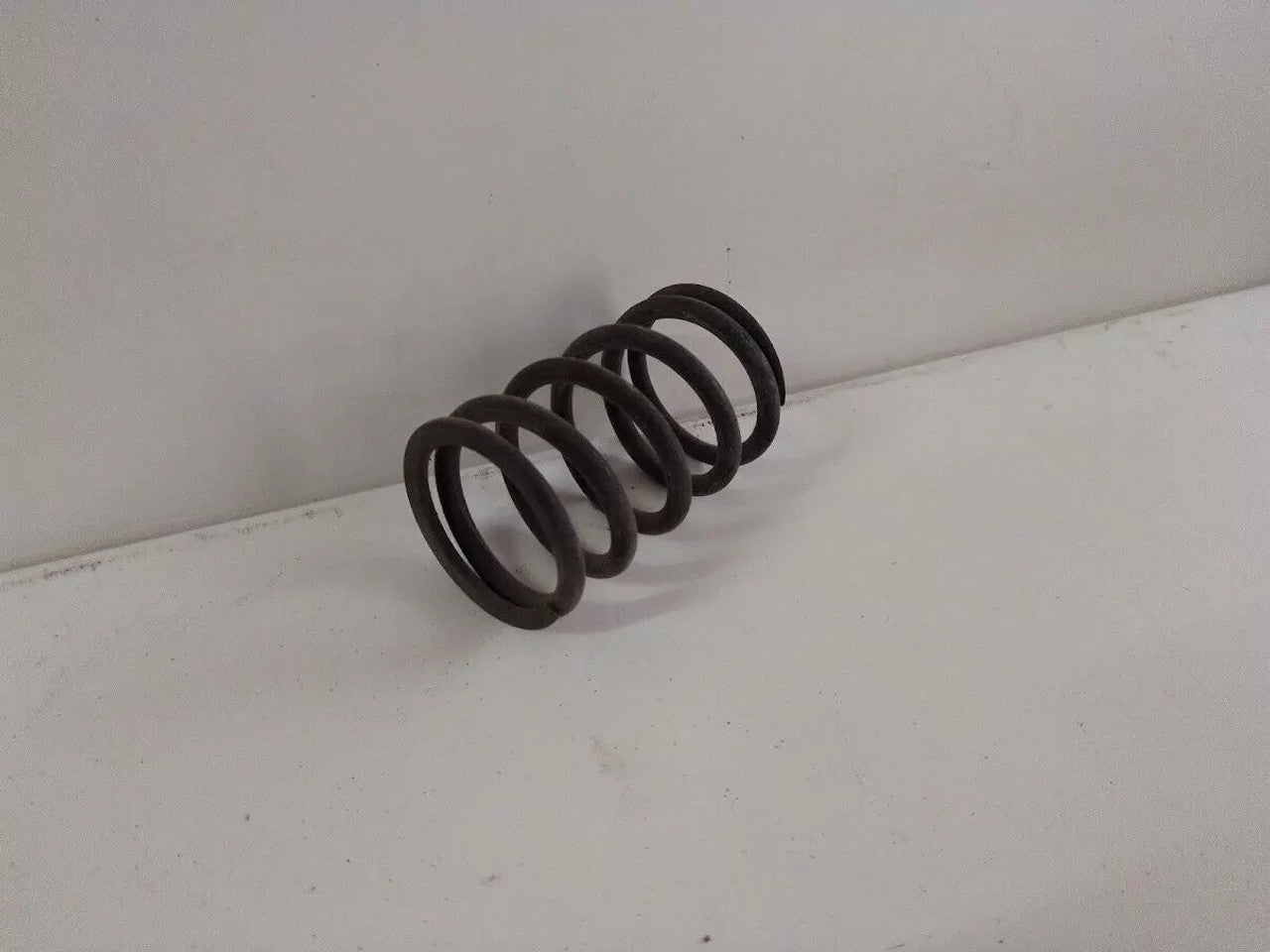 8x Valve Spring Exterior Outer fits Fiat 124 131 241 4144465 Genuine View Front