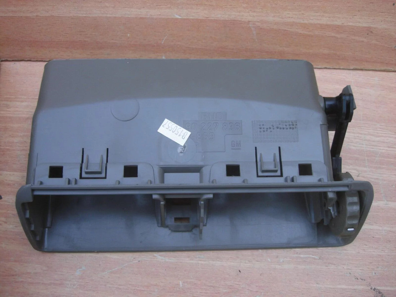 Air Vent Housing Centre RHD fits Opel Vectra A Vauxhall Cavalier 90318639 View Right
