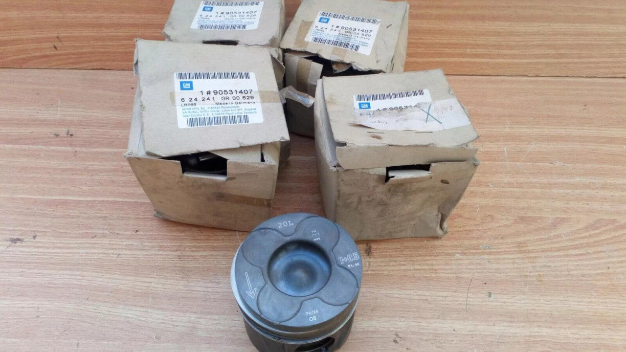 4x Pistons fits Opel Vauxhall Astra G X20DTL Y20DTL Diesel +0.50mm Oversize 624241 View Front