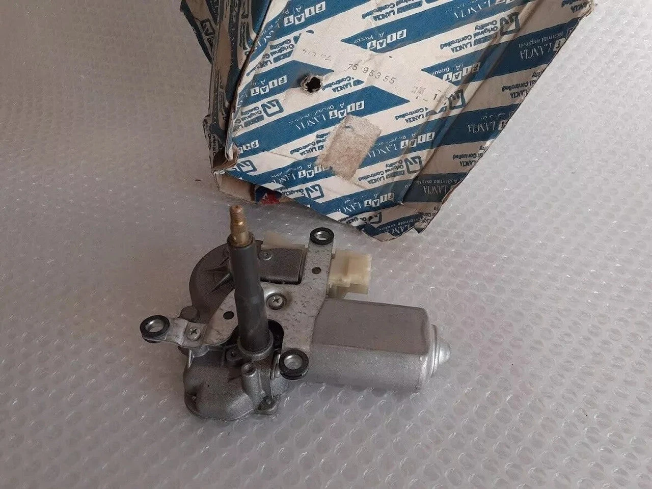 Rear Wiper Motor fits Fiat Tipo Sport 7595355 Genuine View Front