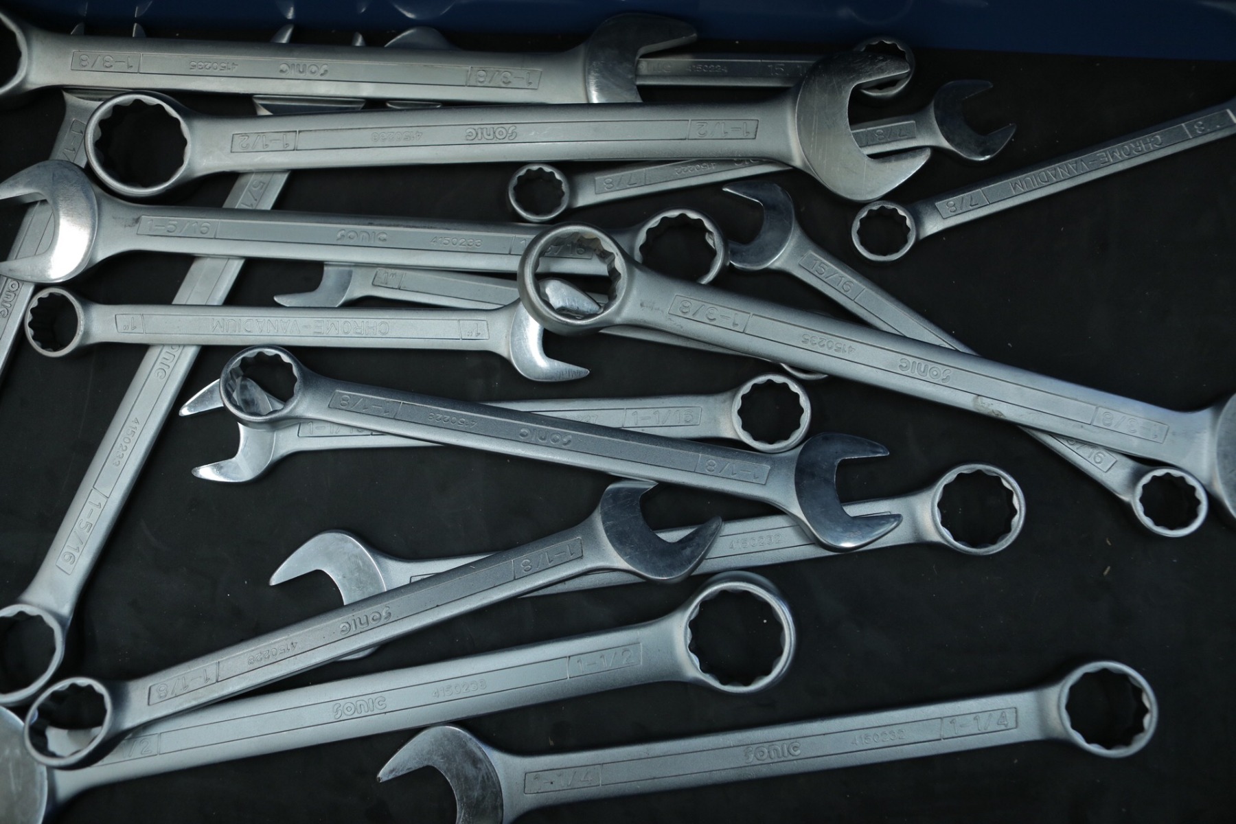 Sonic wrenches