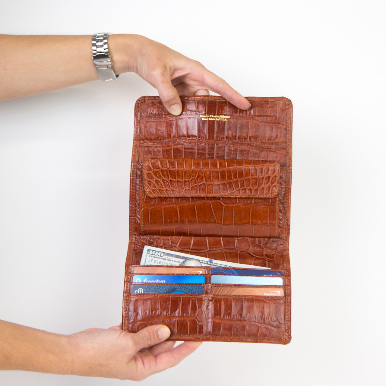 Tips for Using Alligator Skin on Your Wallet Projects