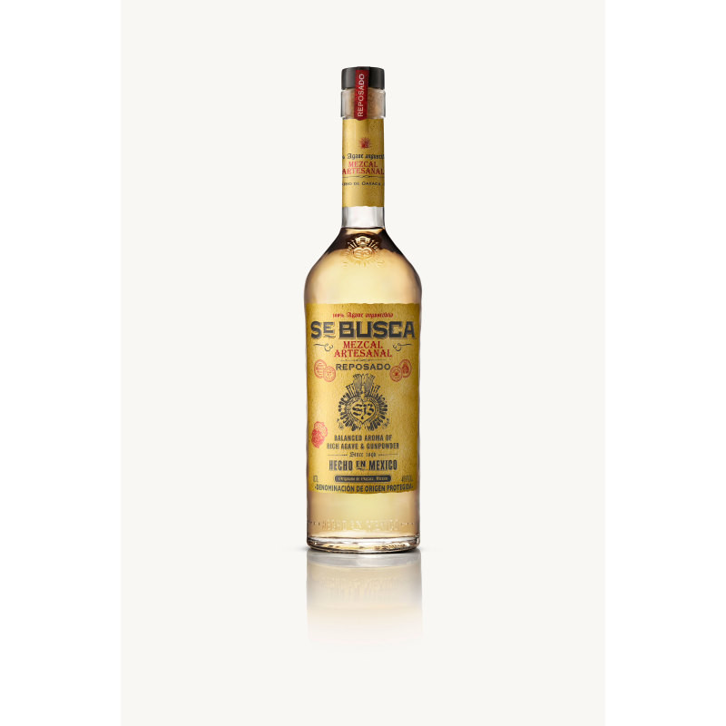 Se Busca, which means ‘wanted’ in Spanish, is a tribute to the brave women of the Mexican Revolution who stood shoulder to shoulder with men in battle for a new constitution. As unapologetic as our mezcal, these women were the outlaws of their time, earning the titles of Adelitas and Soldaderas (women in the military). Se Busca mezcal is our tribute to their battle cry—a cry proving that in every revolution there is love.The word “mezcal” comes from Nahuatl mexcalli meaning “oven-cooked agave.” This beverage represents the history, culture and diversity of Mexico. Se Busca is a super-premium mezcal made from 100% Agave Augustifolia Espadin, produced in San Juan del Rio, a small town in Oaxaca, Mexico. The mezcal is manufactured at an unnamed distillery that’s owned by the family that has overseen the artisanal production process for generations. Balancing rich cooked agave, gunpowder and mesquite, maestros mezcaleros Rodolfo and Mary Lopez Sosa handcrafted this mezcal to embody the rebel spirit of the women of the Mexican Revolution, earning it the title “Se Busca”.