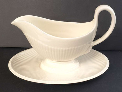 Wedgwood Edme Gravy Boat with Underplate – collectible replacement piece by Wedgwood.