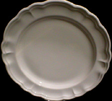 Pfaltzgraff Gazebo White Dinner Plate - About New. Replacement piece available at China Lane 10 1/2".