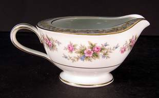 Noritake Somerset 5317 Creamer, 2 5/8"