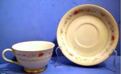 Fashion Manor - Heirloom - Saucer