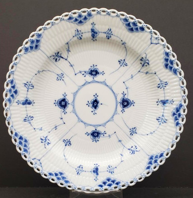 Royal Copenhagen - Blue Fluted ~ Full Lace - Dinner Plate 1084