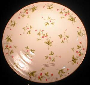 Christopher Stuart Strawberry Field Y1007 Cake Plate - collectible replacement piece at China Lane.