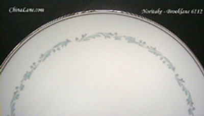 Noritake - Brooklane 6112 - Gravy w/Underplate