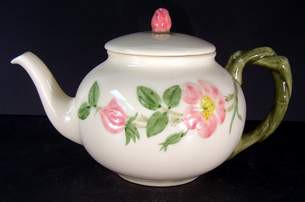 Franciscan Desert Rose (USA) Teapot, 4 1/2" With Lid