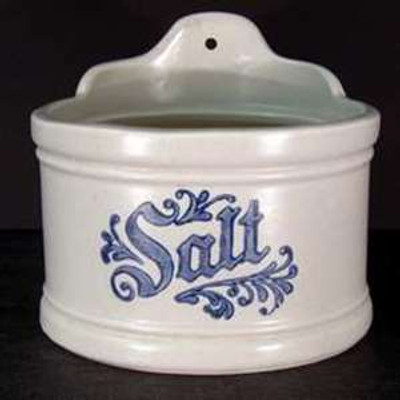 Pfaltzgraff - Yorktowne - Salt Box