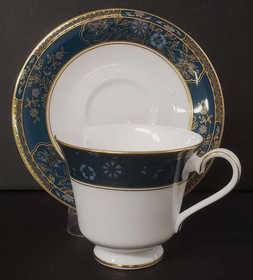 Royal Doulton - Carlyle H5018 - Saucer