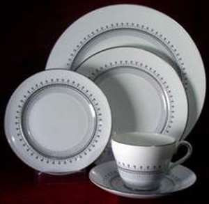 Spode Fairfax Y7923 Saucer - New from Fairfax Y7923 by Spode at China Lane.