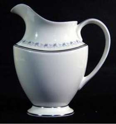 Royal Doulton - Tiara H4915 - Creamer