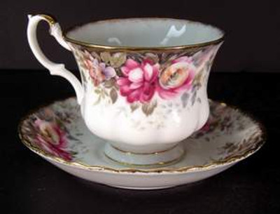 Royal Albert - Autumn Roses - Cup