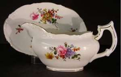 Royal Cauldon - Marita V9612 (Gold Trim) - Gravy Boat