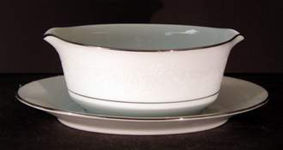 Noritake - Baroness 2357 - Gravy Boat