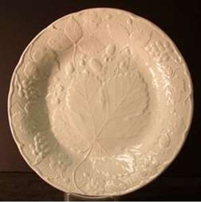 Burgess and Leigh - Strawberry & Grape Leaf (White) - Dinner Plate