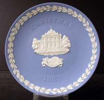 Wedgwood - Christmas~Jasperware - Annual Plate 1985