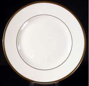 Wedgwood Majesty Gold Dinner Plate – collectible replacement piece by Wedgwood.