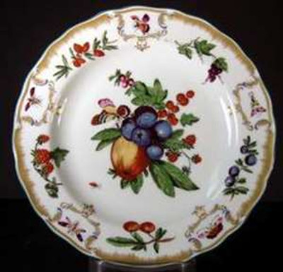 Mottahedeh Duke of Gloucester bread and butter plate, richly colored with gilding, 7 1/4"