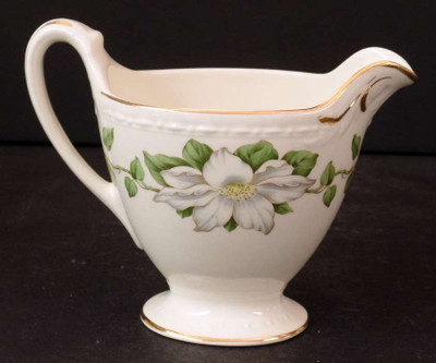 Homer Laughlin - Cotillion ~ Eggshell Georgian - Creamer