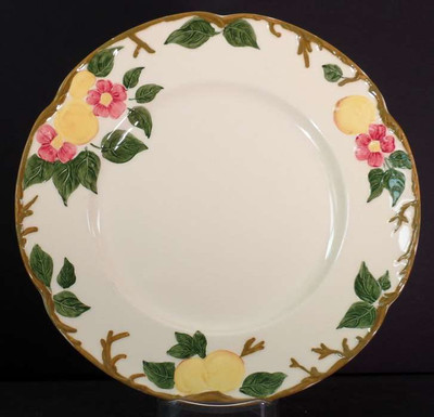 Johnson Brothers Peach Bloom Salad Plate from the Peach Bloom collection by Johnson Brothers.