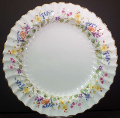 Royal Doulton Easter Morn Charger from the Easter Morn collection by Royal Doulton.
