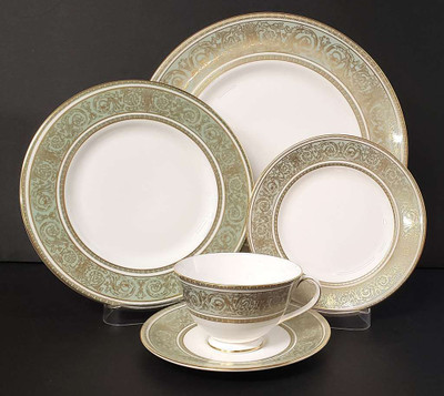 Royal Doulton - English Renaissance H4972 - Place Setting 5 Piece