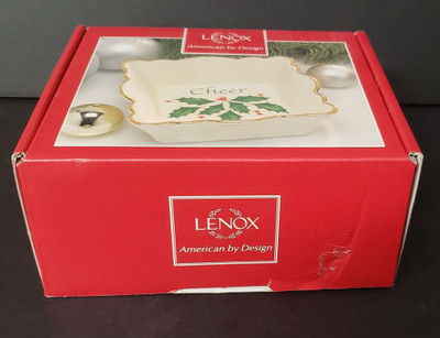 Lenox - Holiday - Fluted Bowl- Square