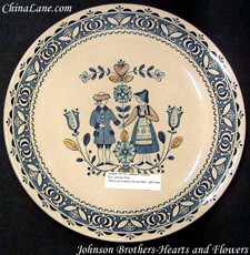 Johnson Brothers Hearts and Flowers Dinner Plate - About New from the Hearts And Flowers collection by Johnson Brothers.