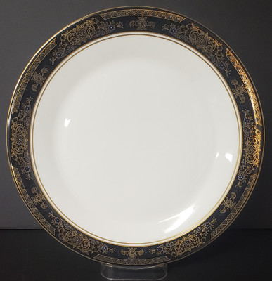 Royal Doulton Albany (H5041) Dinner Plate – Albany (H5041) by Royal Doulton.