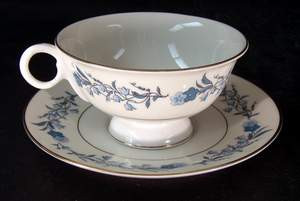 Haviland Clinton Saucer - About New in the Haviland Clinton pattern. Shop China Lane for replacement china.