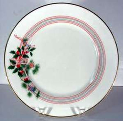 International - Yuletide Season - Dinner Plate - AN