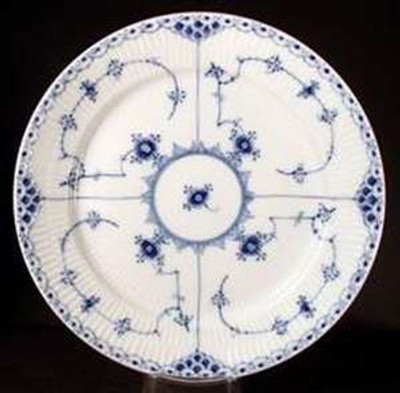 Royal Copenhagen - Blue Fluted ~ Full Lace - Dinner Plate - N