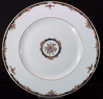 Wedgwood Osborne Dinner Plate - Moderate Wear. Replacement piece available at China Lane.