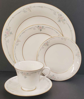 Royal Doulton - Classique TC1159 - Dinner Plate - N