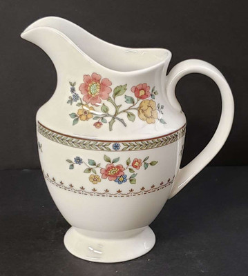 Royal Doulton - Kingswood TC1115 - Creamer - N