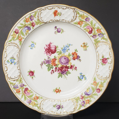 Schumann - Empress Dresden Flowers - Dinner Plate - Fuzzy Pink Flower - AN