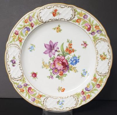 Schumann - Empress Dresden Flowers - Dinner Plate - Pointed Purple Flower - AN