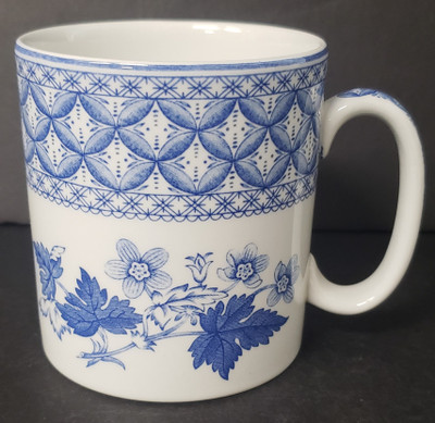 Spode Blue Room Collection Mug Geranium - Blue Room Collection by Spode.