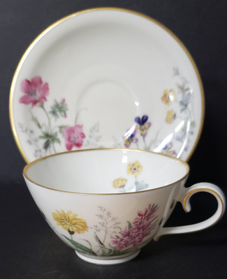 Franconia-Krautheim Meadow Flowers Flat Cup & Saucer Set Decor M, 2 1/8" x 3 5/8"