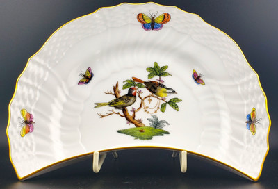Herend Rothschild Bird RO Crescent Salad Plate 1530 Design 11 hand-painted bird with butterflies and gilded trim