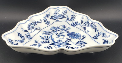 Blue Danube by Blue Danube Japan – Triangle Candy Dish,  white porcelain with cobalt-blue onion floral motif