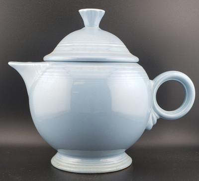 Homer Laughlin Fiesta Periwinkle Blue Tea Pot 6". Collectible replacement piece available at China Lane. Homer Laughlin Fiesta Periwinkle Blue Tea Pot 6". Collectible replacement piece available at China Lane.