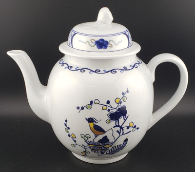 Wedgwood Volendam Round Tea Pot from the Volendam collection by Wedgwood.